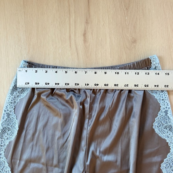 NWT! Savage X Fenty‎ Lounge Pants M Gray Lace Trim Wide Leg Elastic Waist Soft - Picture 12 of 14